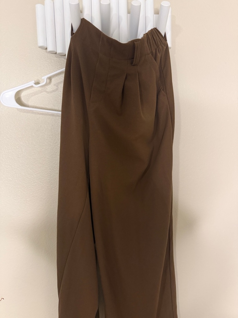 HALARA Wide Leg Pants in Brown
